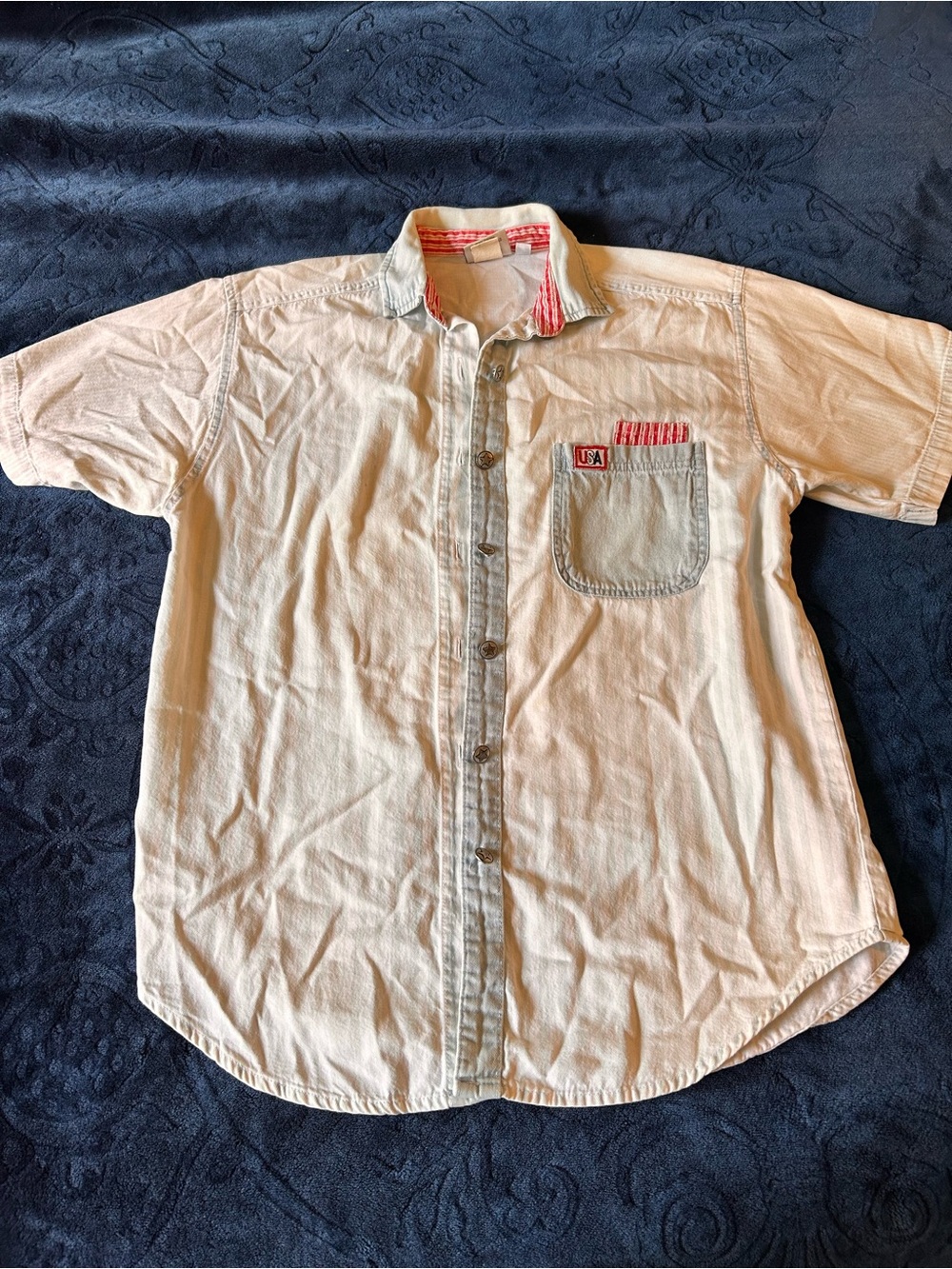 Short-Sleeve Button-Up Shirt - Beige with Red Trim